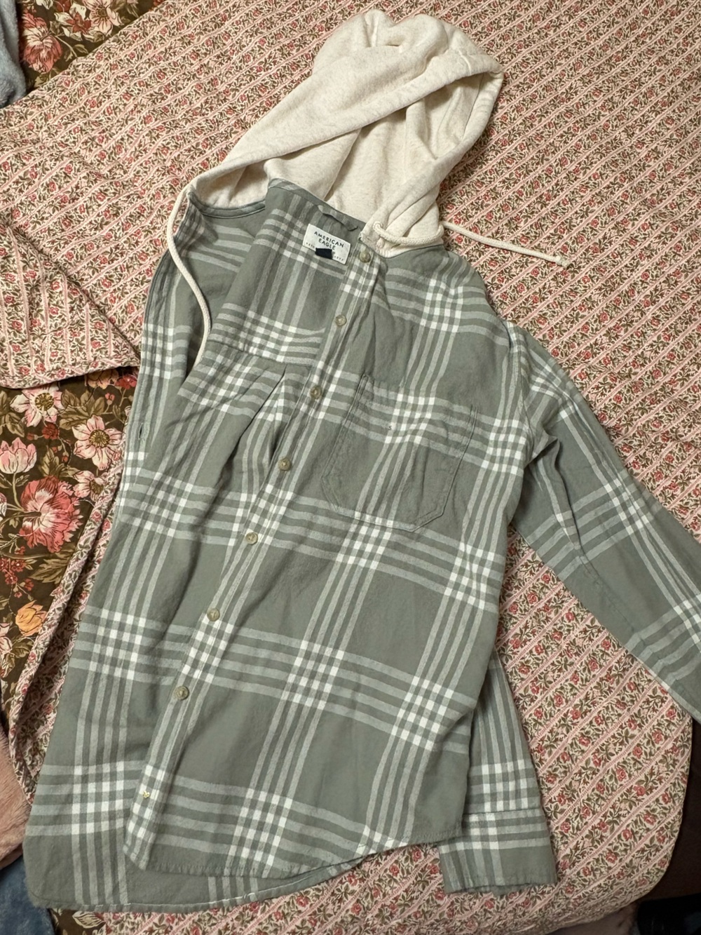 American Eagle Flannel Button Up NWOT
